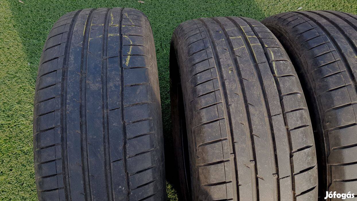 Szép állapot, szinte ingyen 235/60 R18 Hankook nyári gumi (4db)