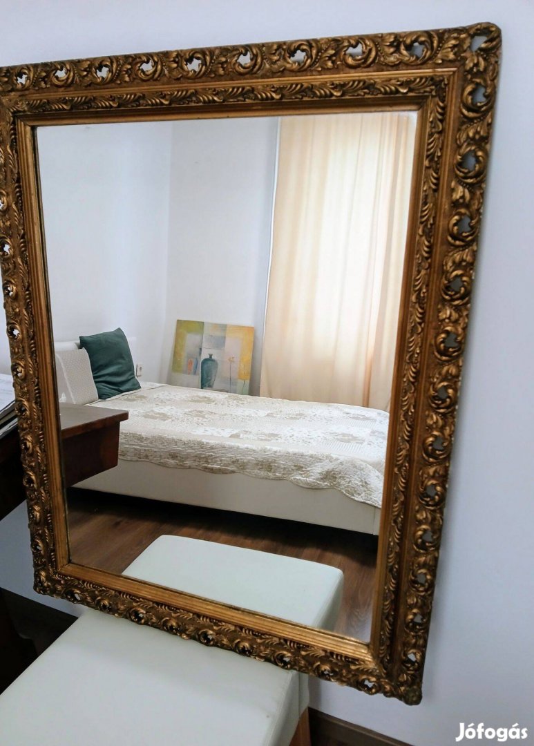Szép állapotban lévő nagyméretű tükör aranyozott kerettel eladó