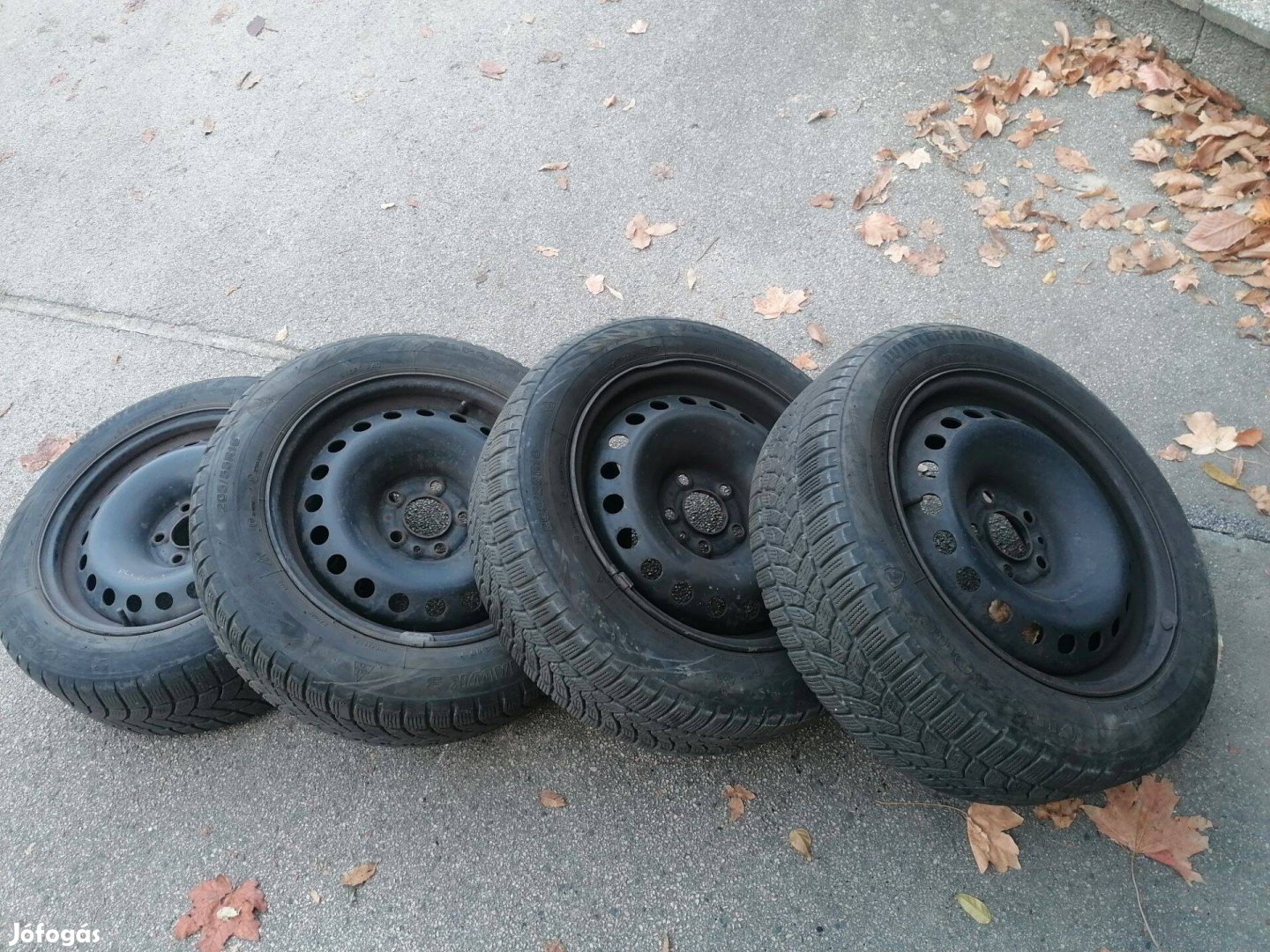 Szép állapotú 5 x110 lemez felni téli gumival