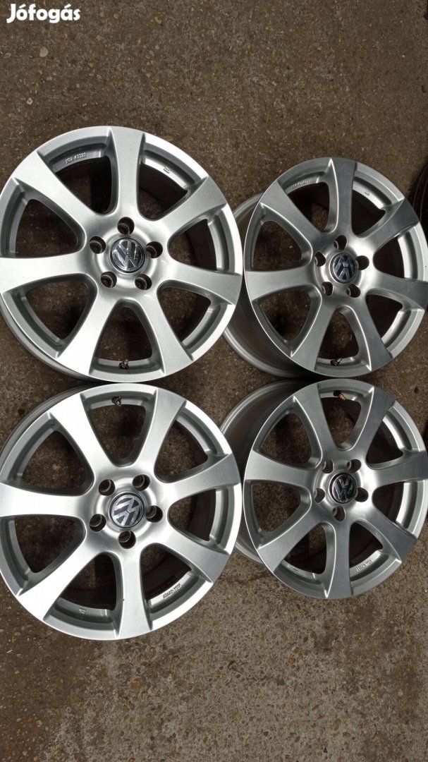 Szép állapotú 5x112 lyukosztású használt Autec 17 colos alu