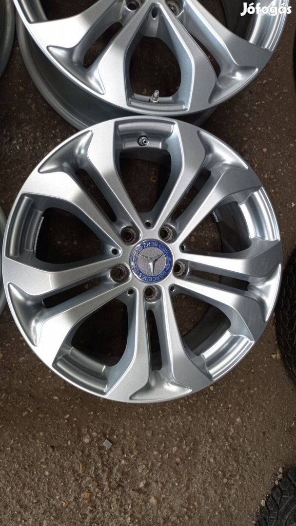 Szép állapotú Gyári 17 colos Mercedes használt 5x112 lyukosztású alu