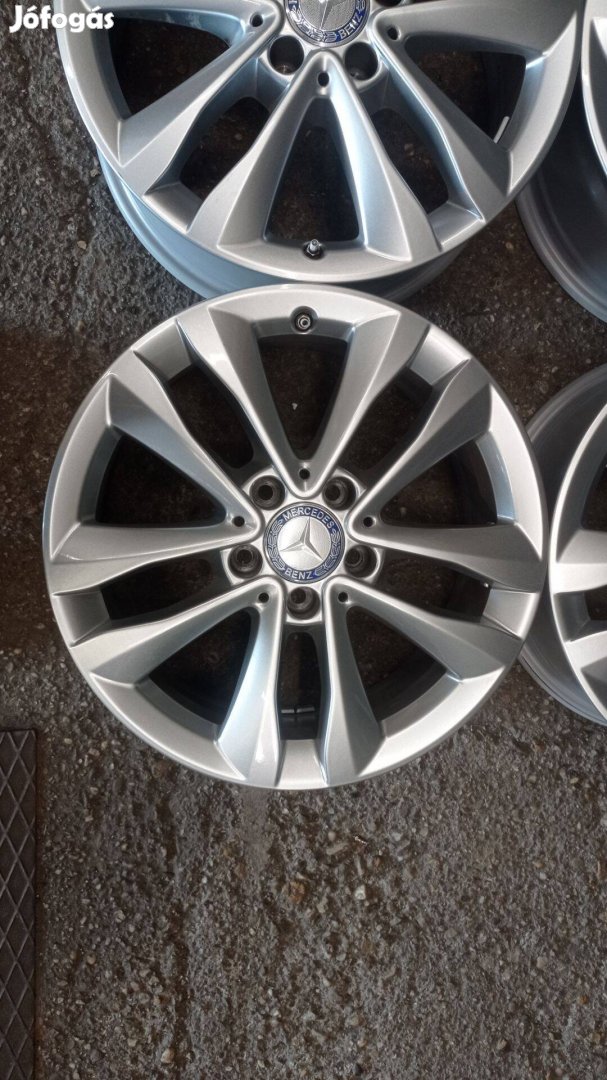 Szép állapotú Gyári Mercedes használt 5x112 lyukosztású 17 colos alu