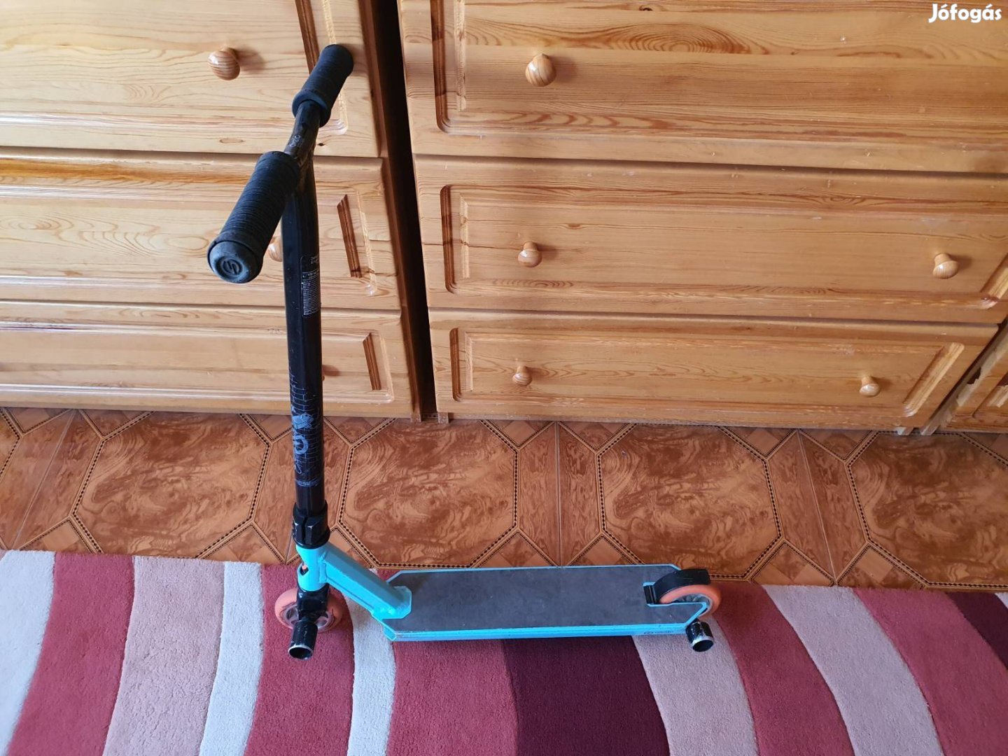 Szép állapotú Oxelo freestyle roller pegekkel