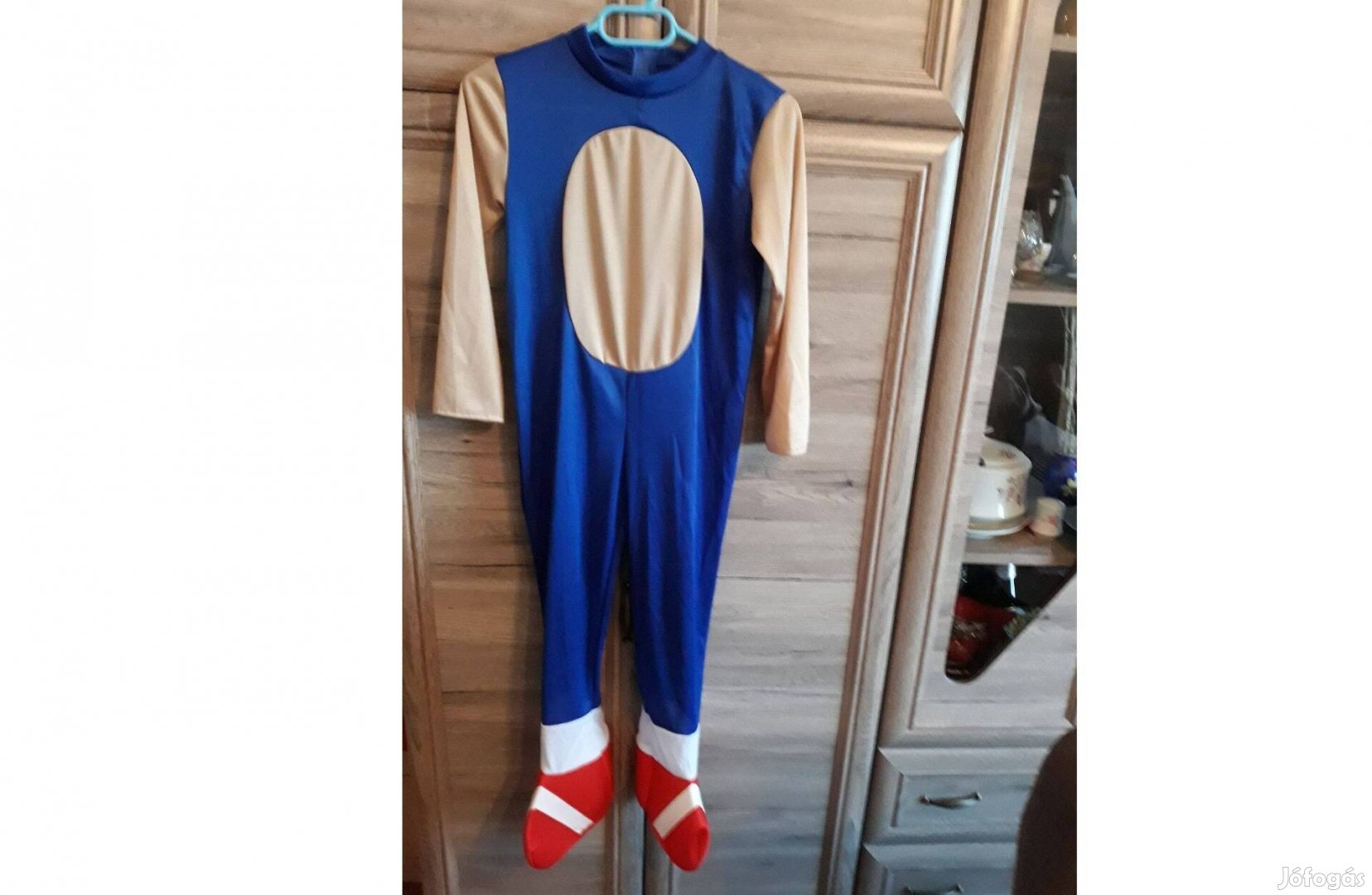 Szép állapotú Sonic jelmez 9-10 évesre