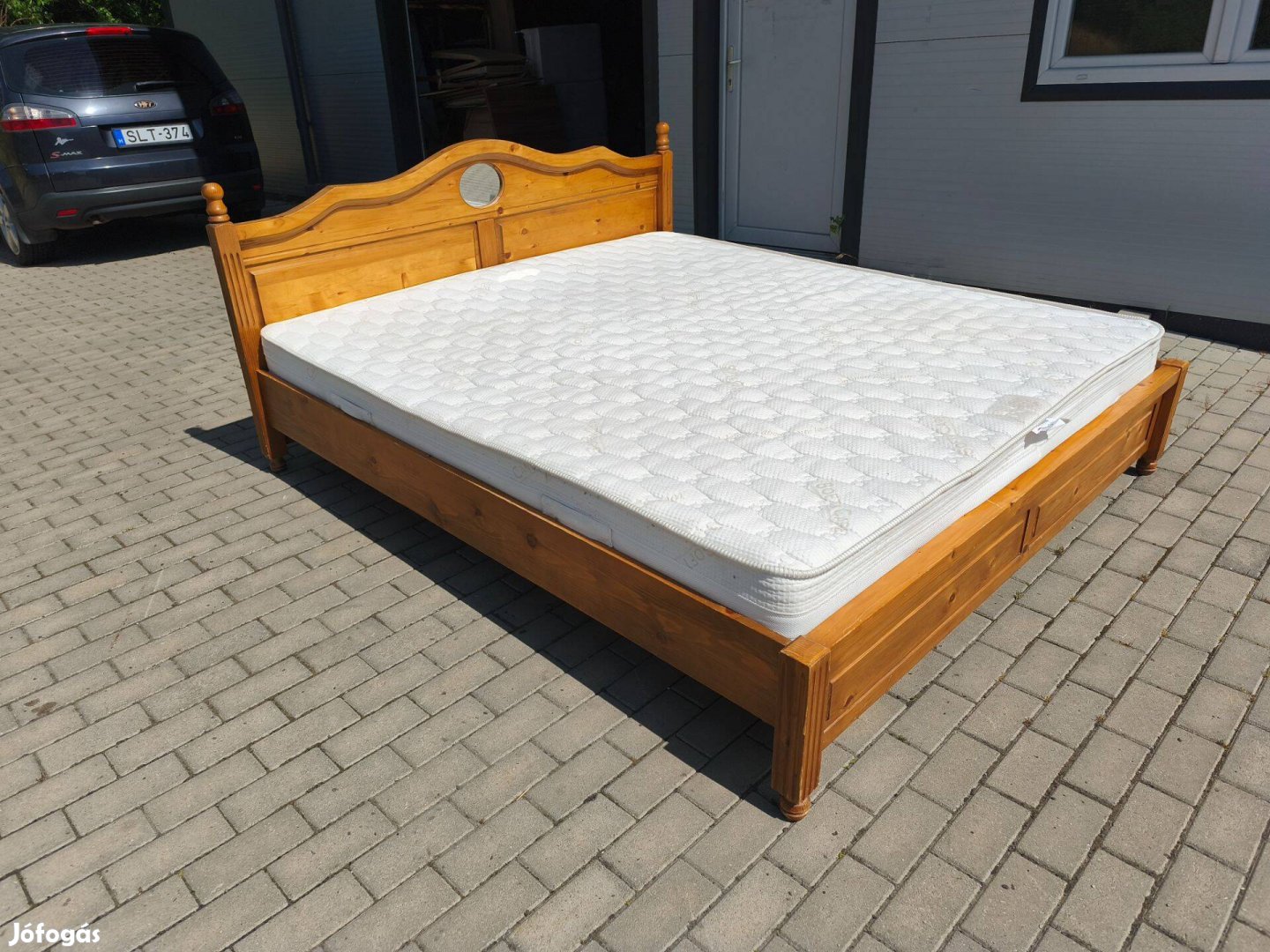 Szep állapotú asztalos által készített tükrös fenyő franciaágy 180x200