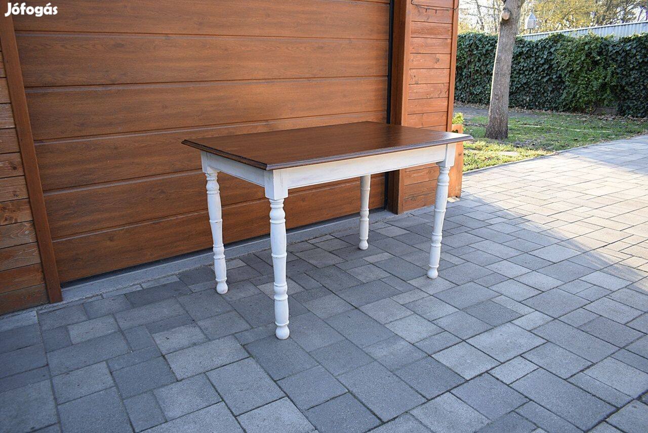 Szép állapotú farmhouse étkező asztal