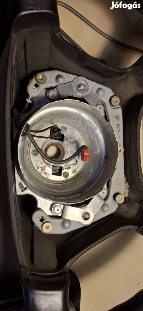 Szép állapotú gyári Mercedes W124/W210 kormány