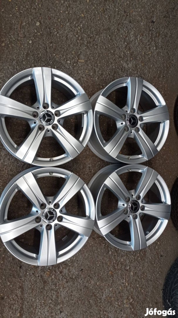 Szép állapotú használt 5x112 lyukosztású 17 colos Gyári Mercedes alu