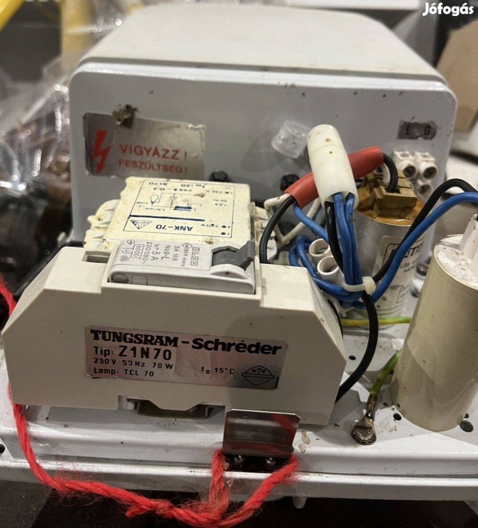 Szép állapotú működő Tungsram-Schréder Z1N70 lámpa izzóval