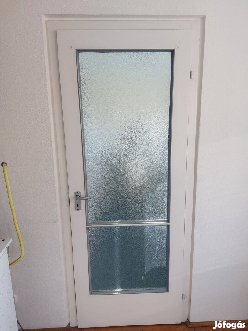 Szép állapotú panel lakás beltéri ajtó ajtólap üveges 62 77 87 cm