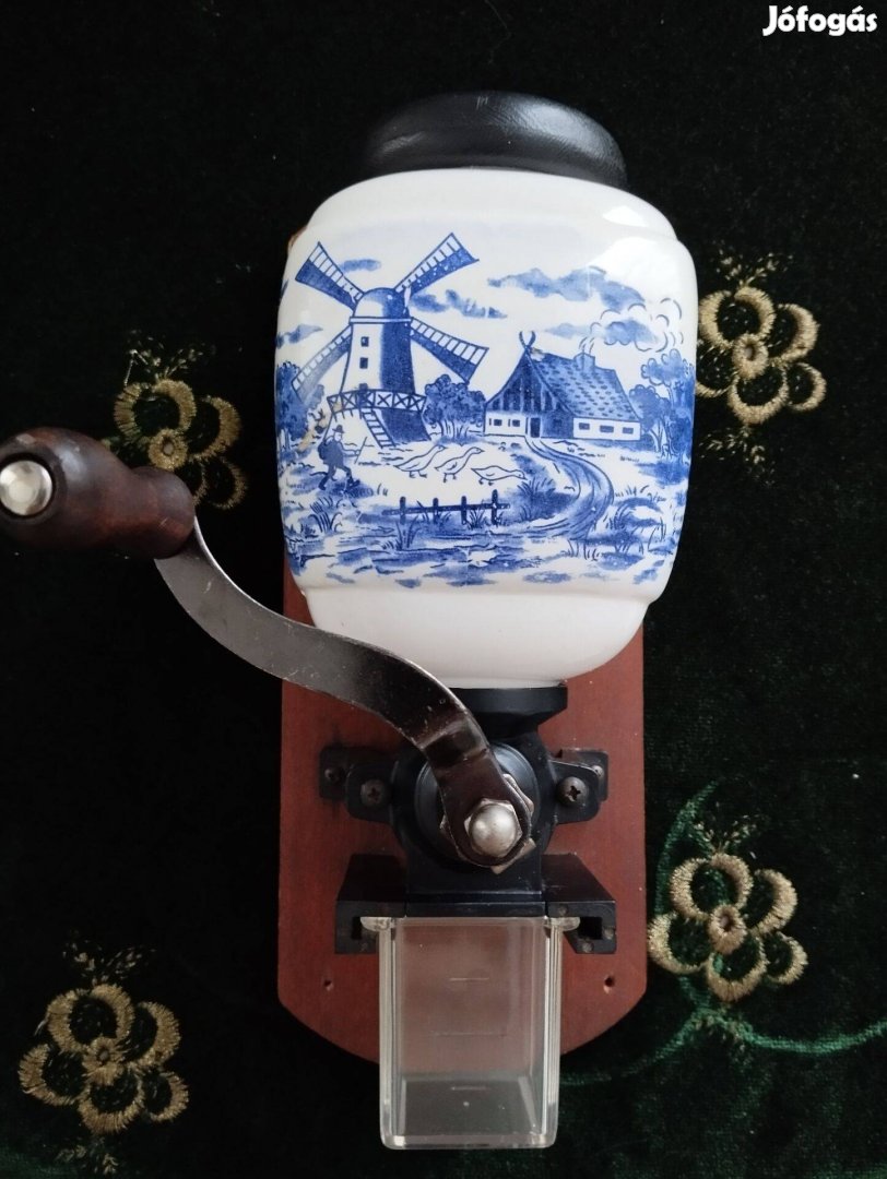 Szép fali kávédaráló holland dekorral