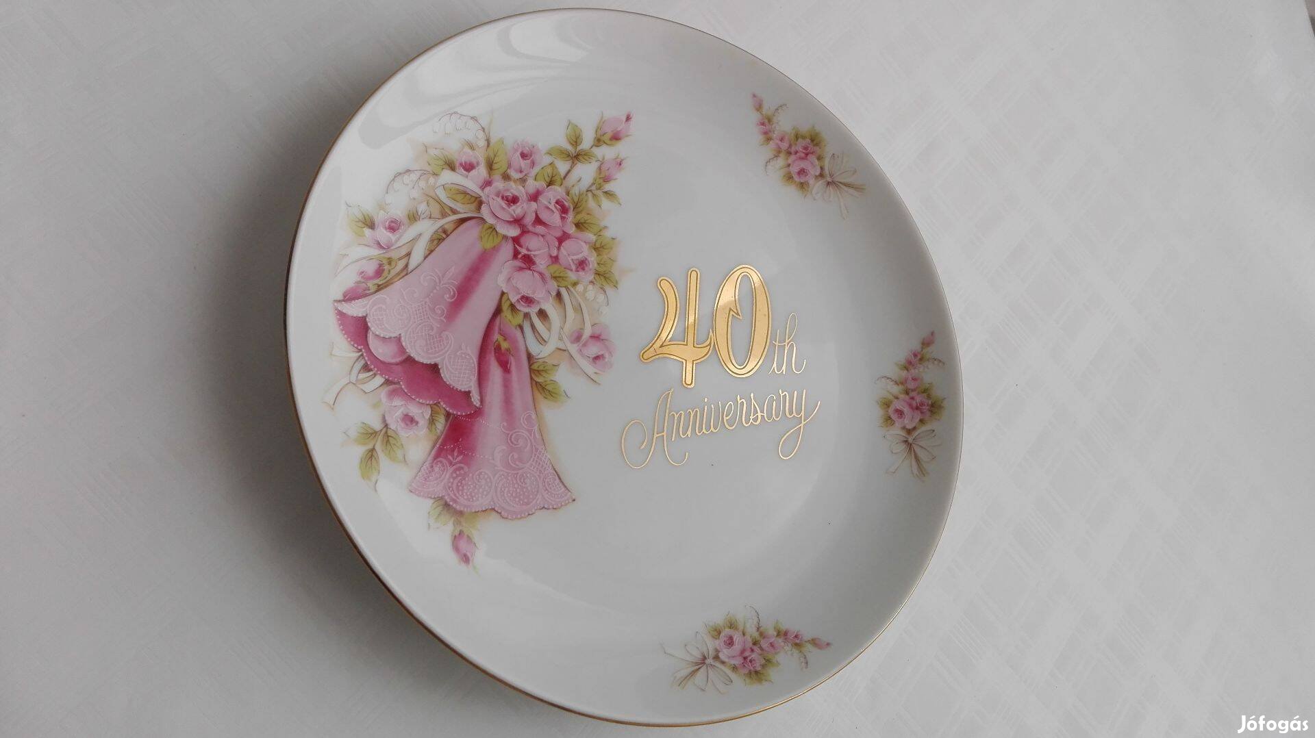 Szép jelzett 40 éves jubileumi porcelán tányér 23.5 cm átmérőjű