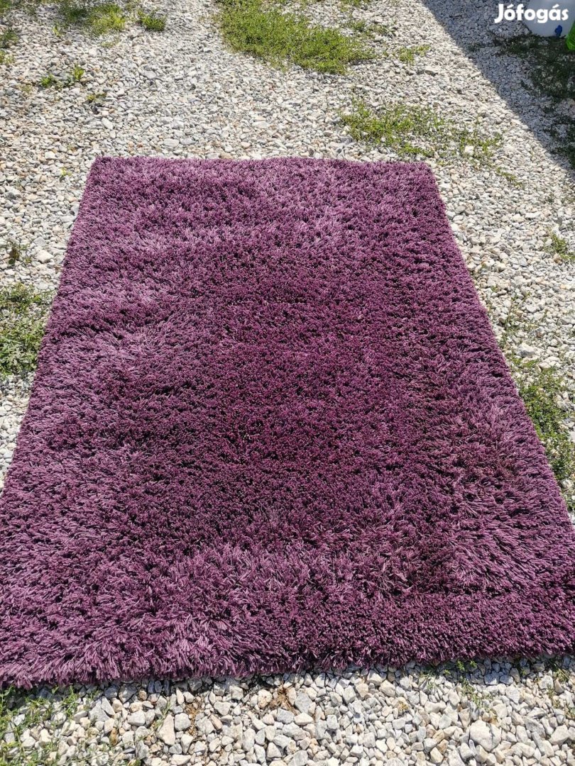 Szép lila szőnyeg