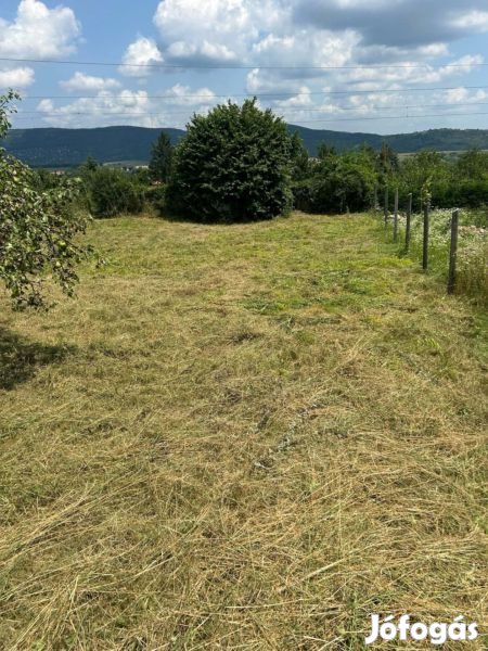 Szép nagy, panorámás telek