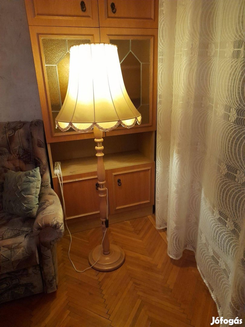 Szép retró állólámpa