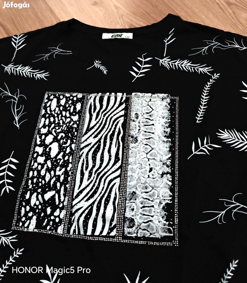 Szép uj állapotu pamut női köves laza rövidujjú