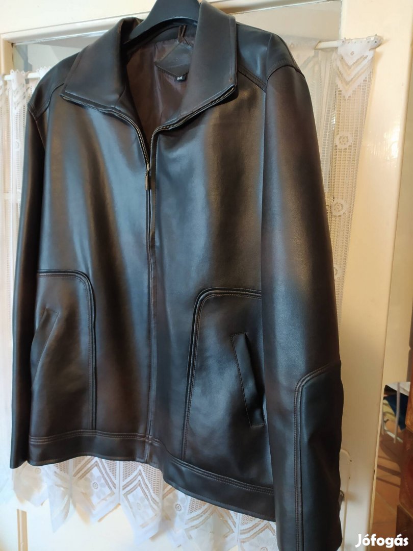 Szép új bőrkabát
