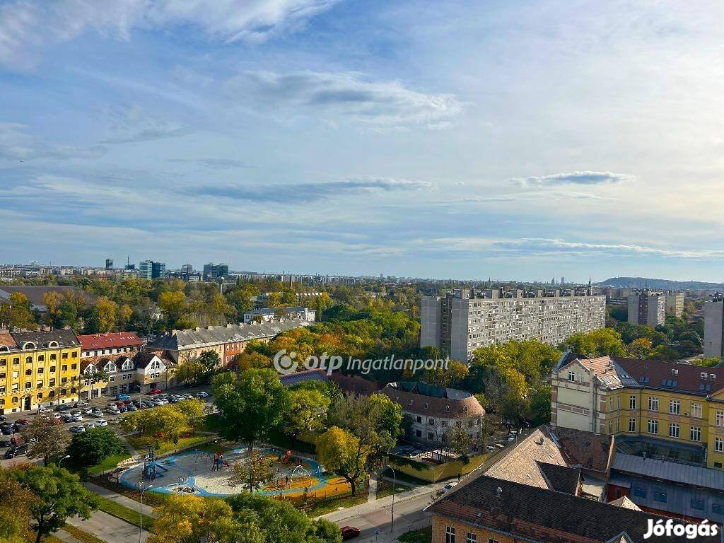 Szép világos, panorámás lakás