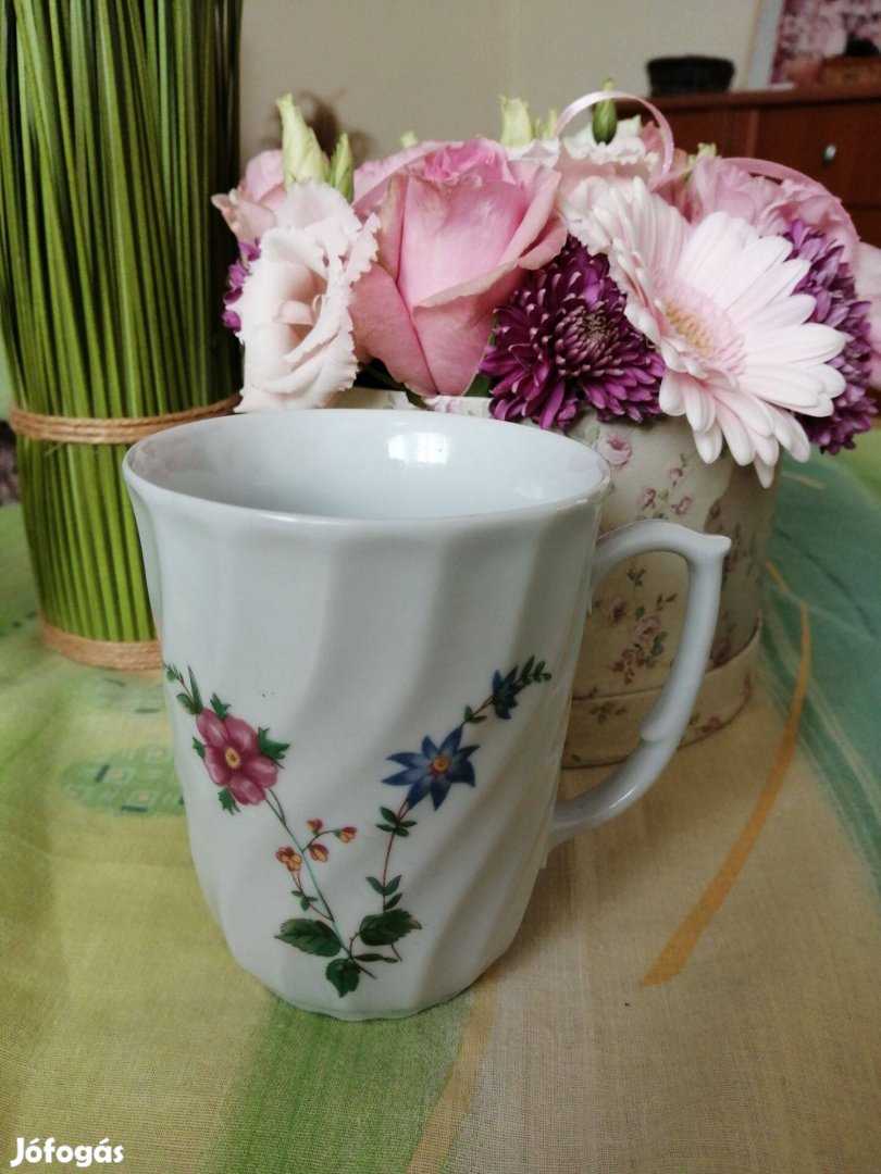 Szépséges új bögre