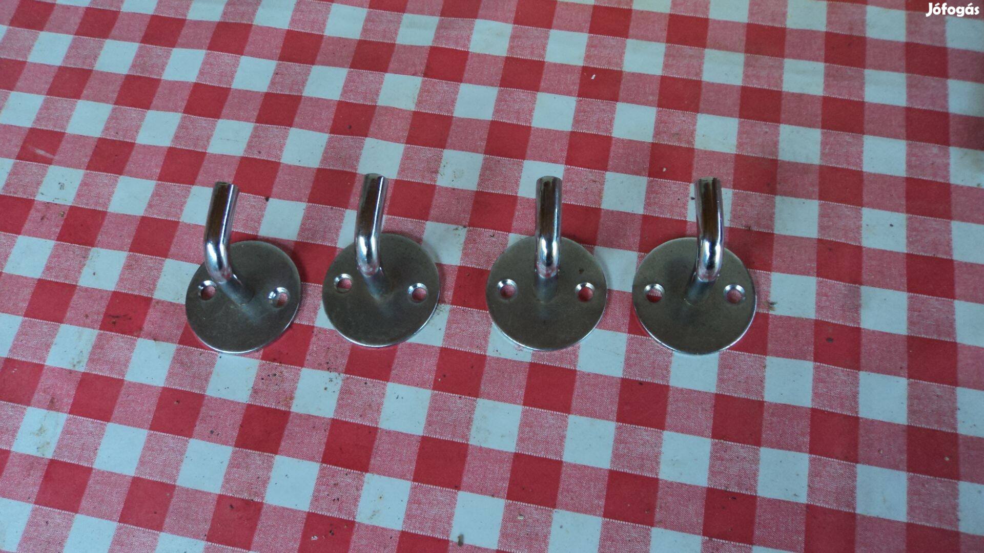 Szerelhető fogas elemek