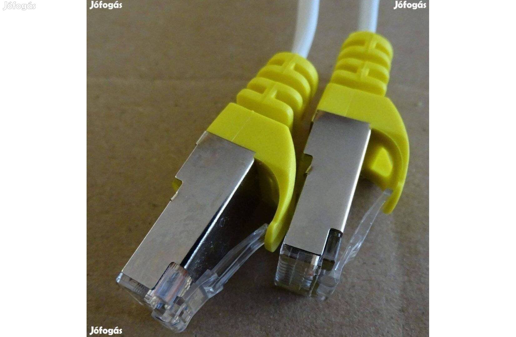 Szerelt kábel RJ45 csatlakozóval