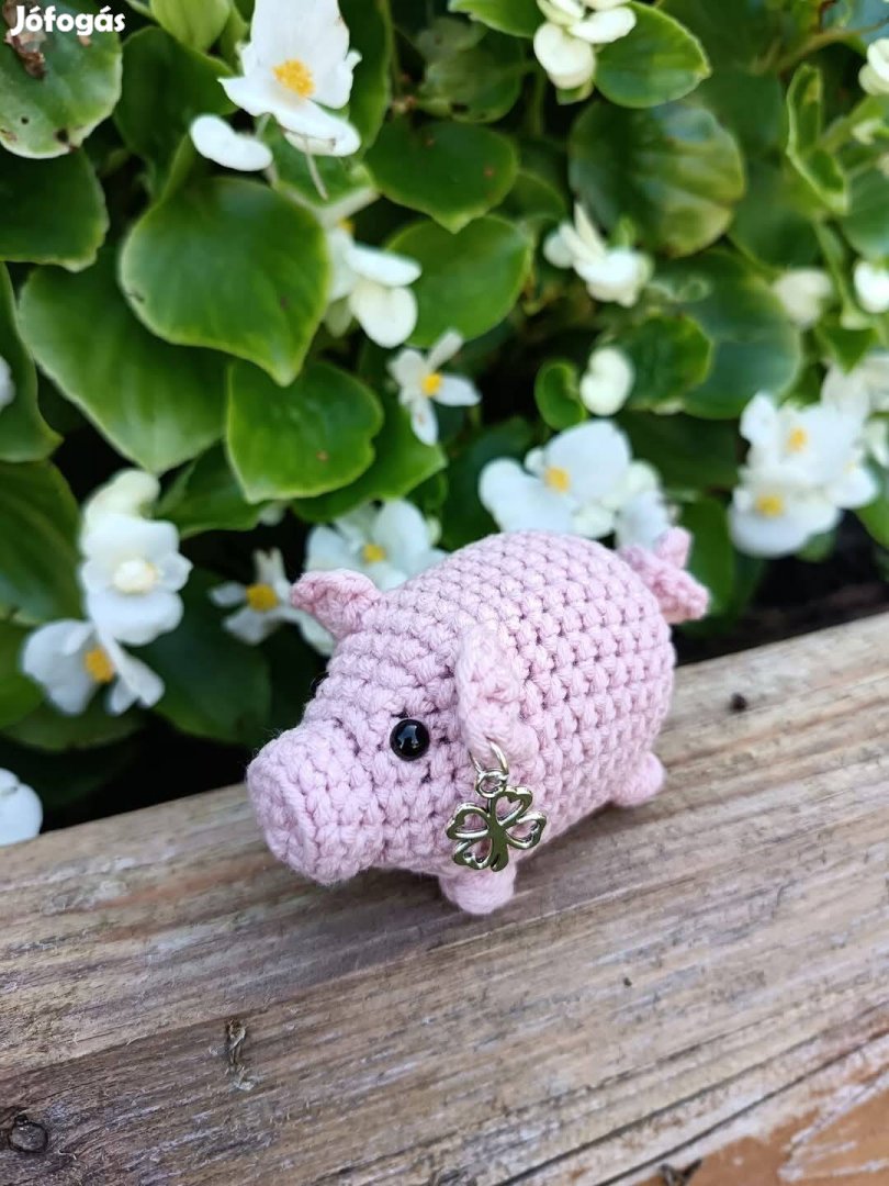 Szerencsehozó kismalac amigurumi 