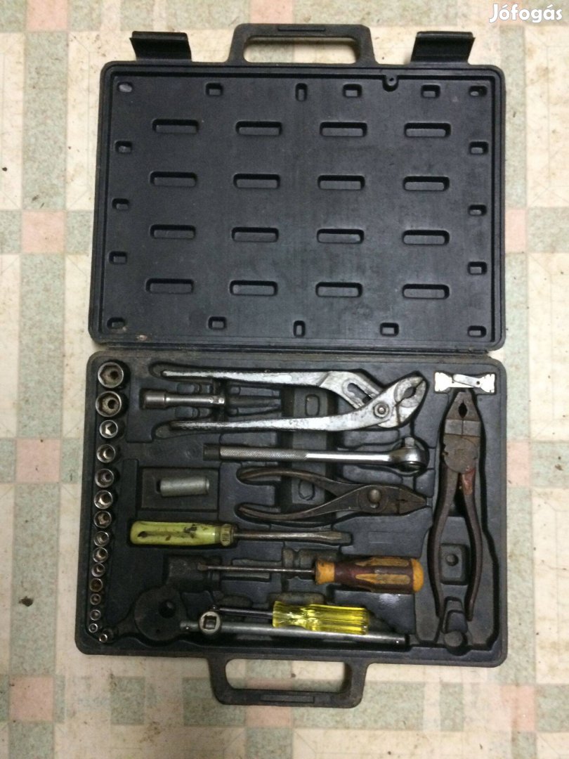Szerszám készlet fogó kulcs