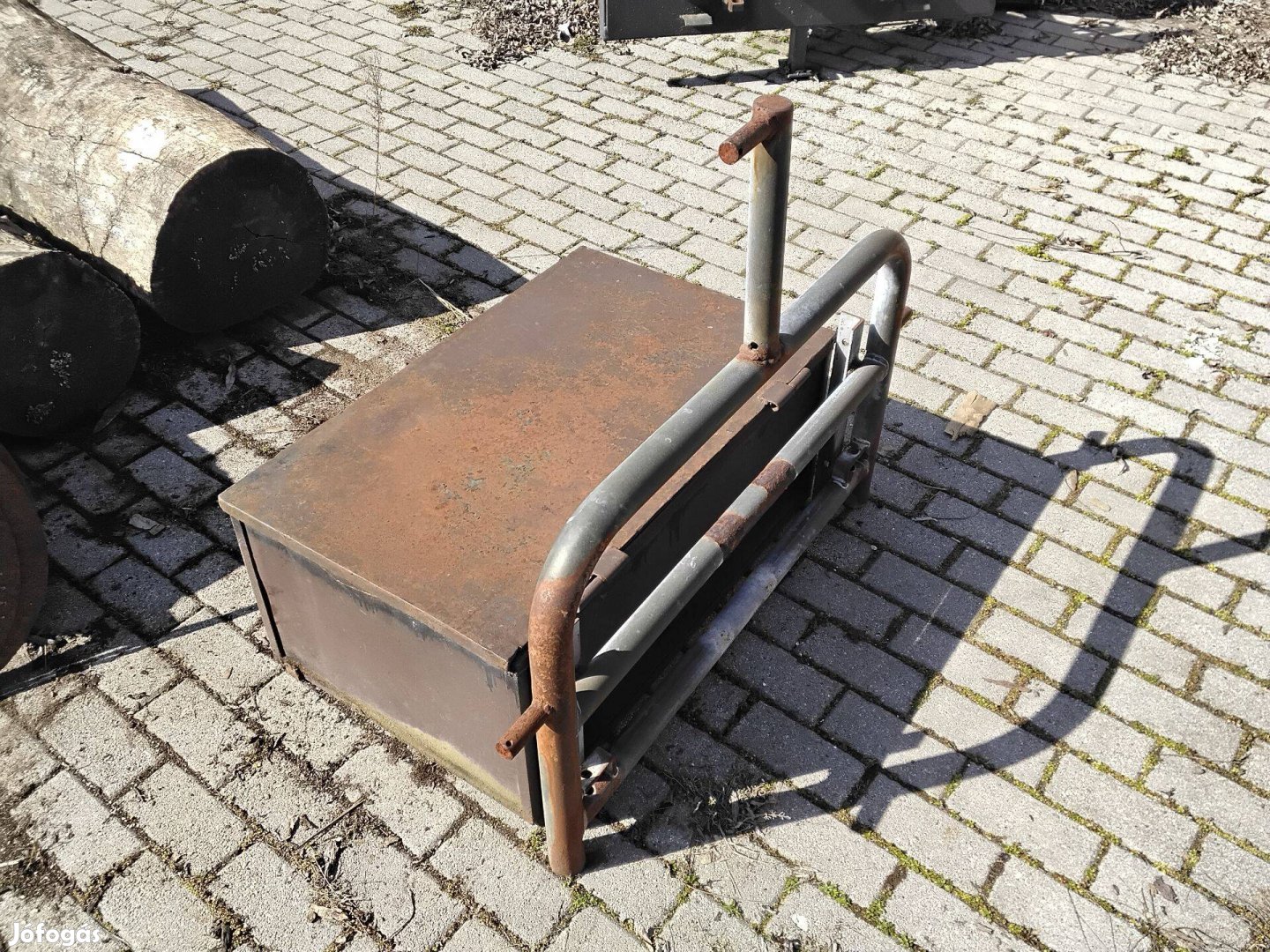 Szerszámos láda szerszámláda három pont felfogatású