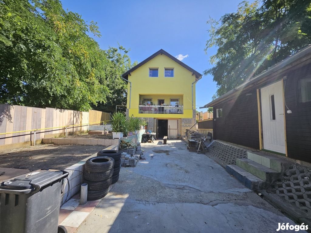 Szigetszentmiklós, Kakukkfű utca, 230 m2-es, családi ház,