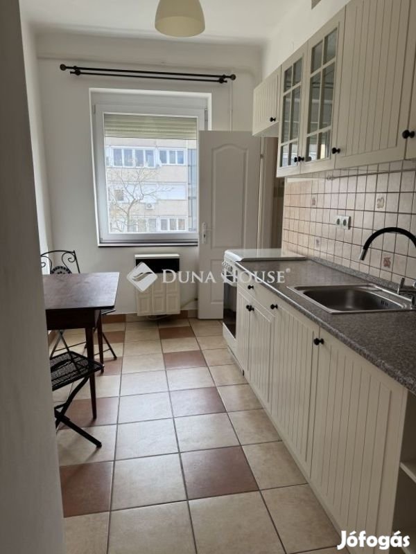 Szigetszentmiklósi 34 nm-es lakás eladó