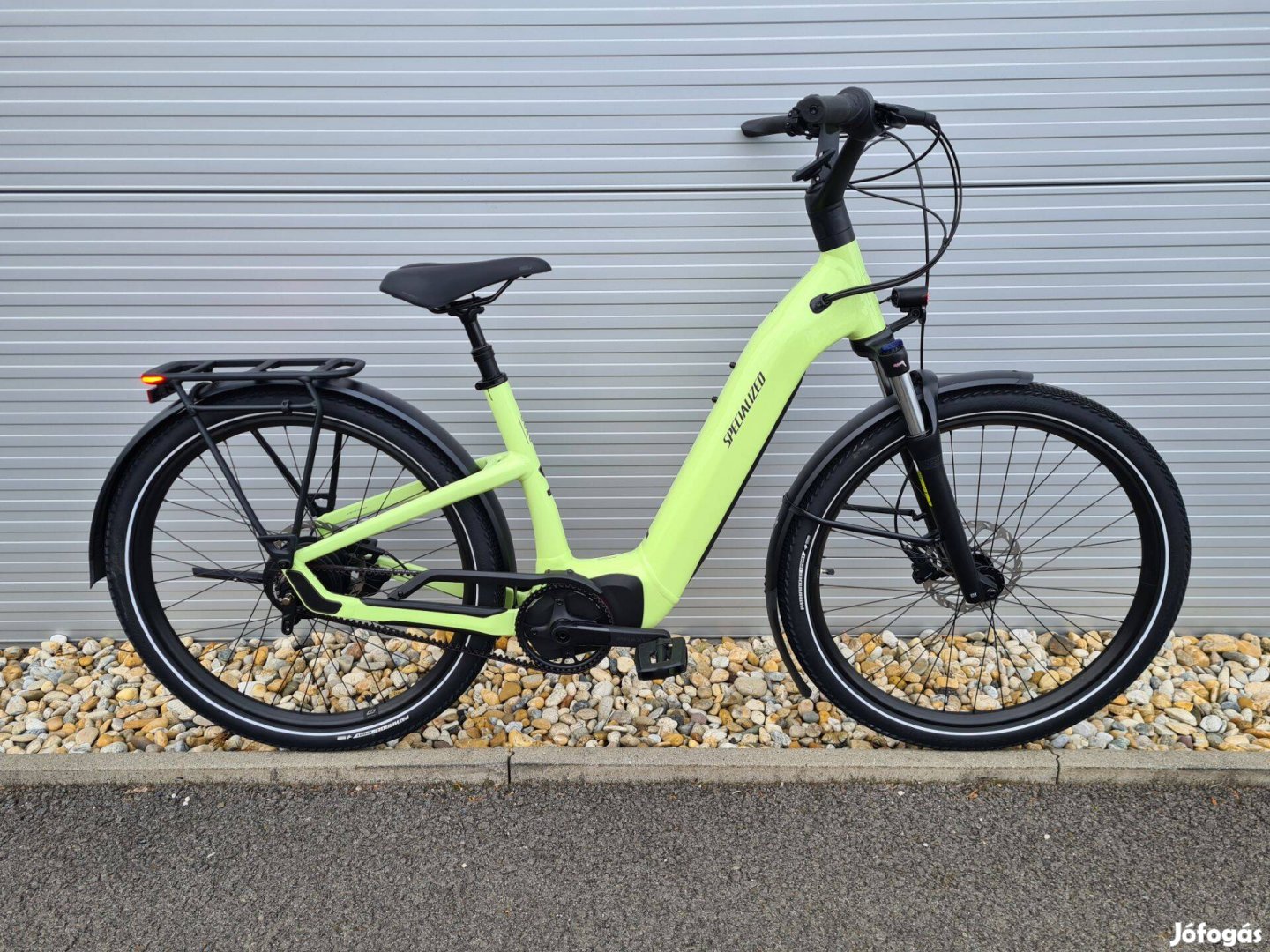 Szíjhajtás 0km Speciakized ebike 710Wh női városi