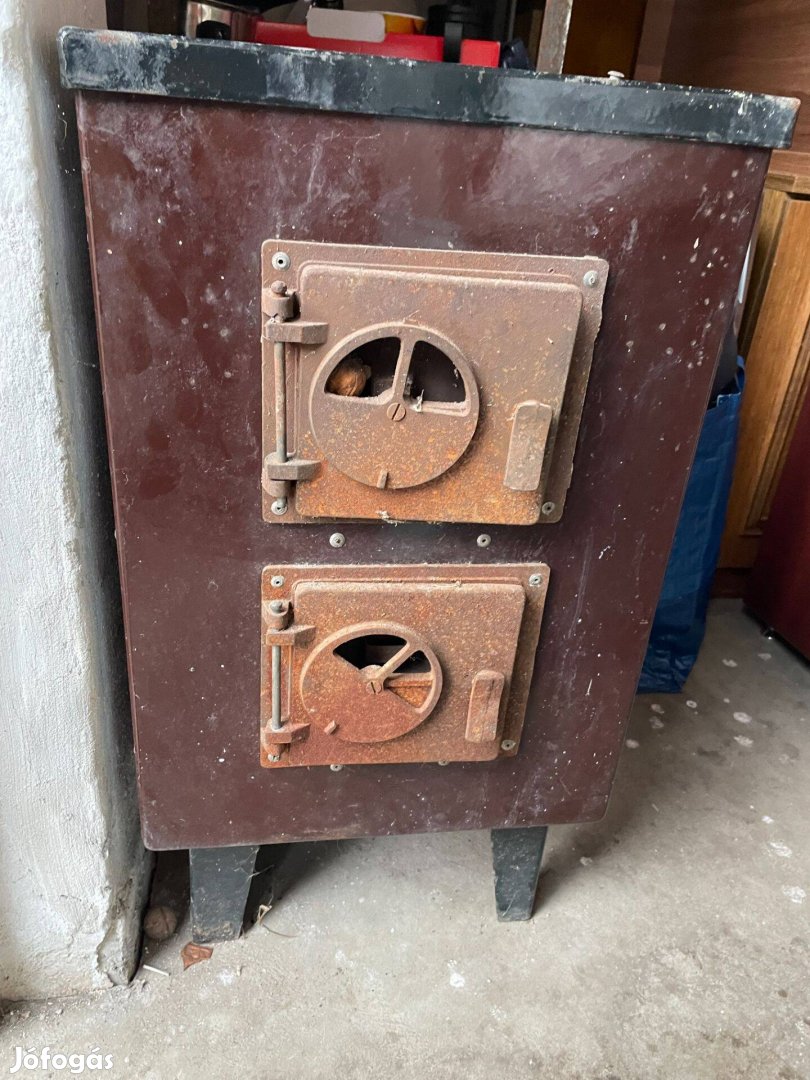 Szilárdtüzelésű kályha eladó
