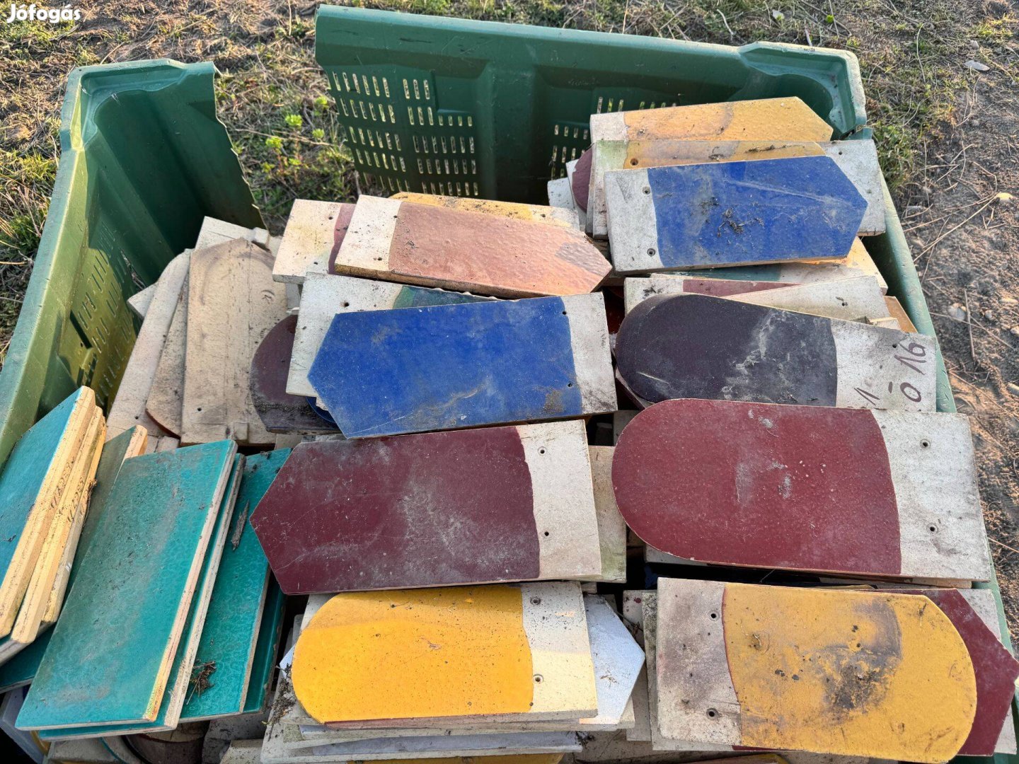 Szines Hódfarkú Cserép