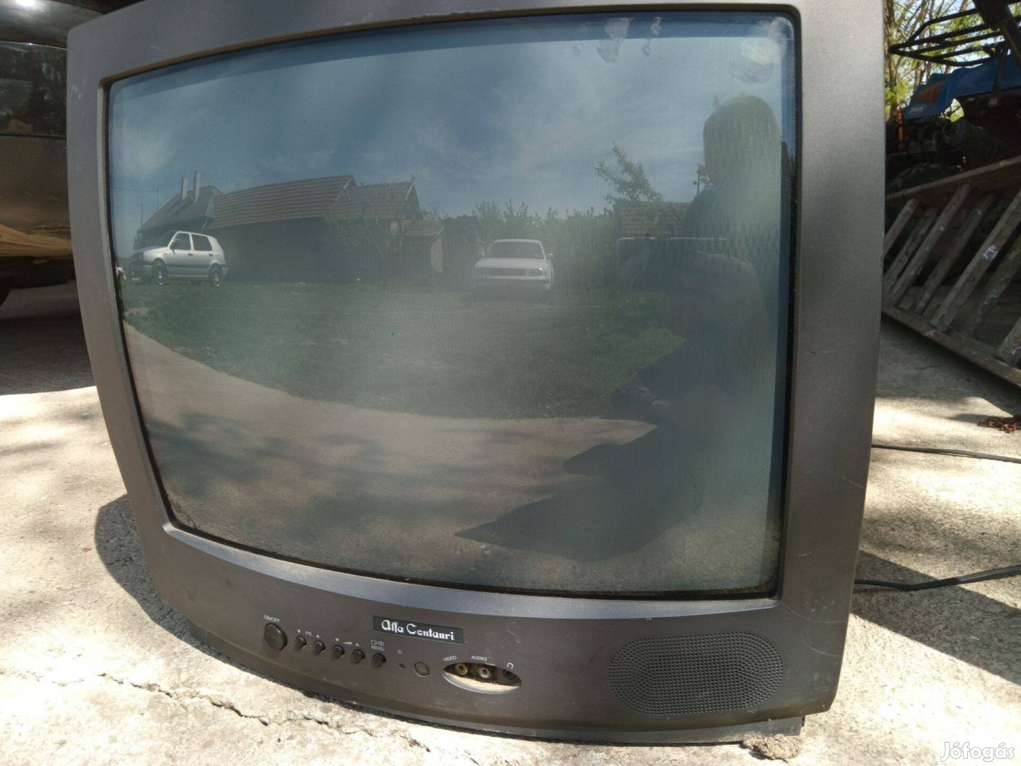 Szines TV 50cm