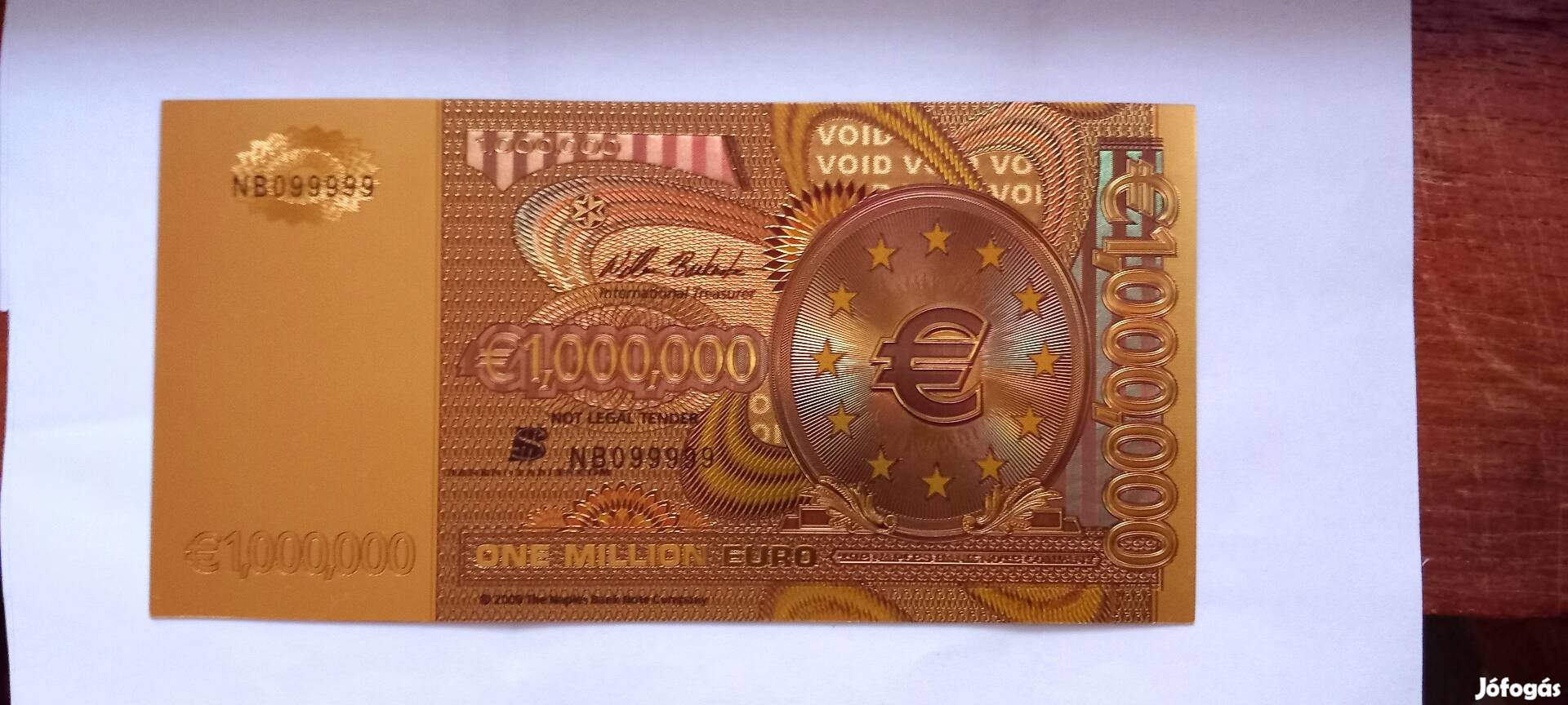 Színes, aranyozott, plasztik 1millió fantázia euro.