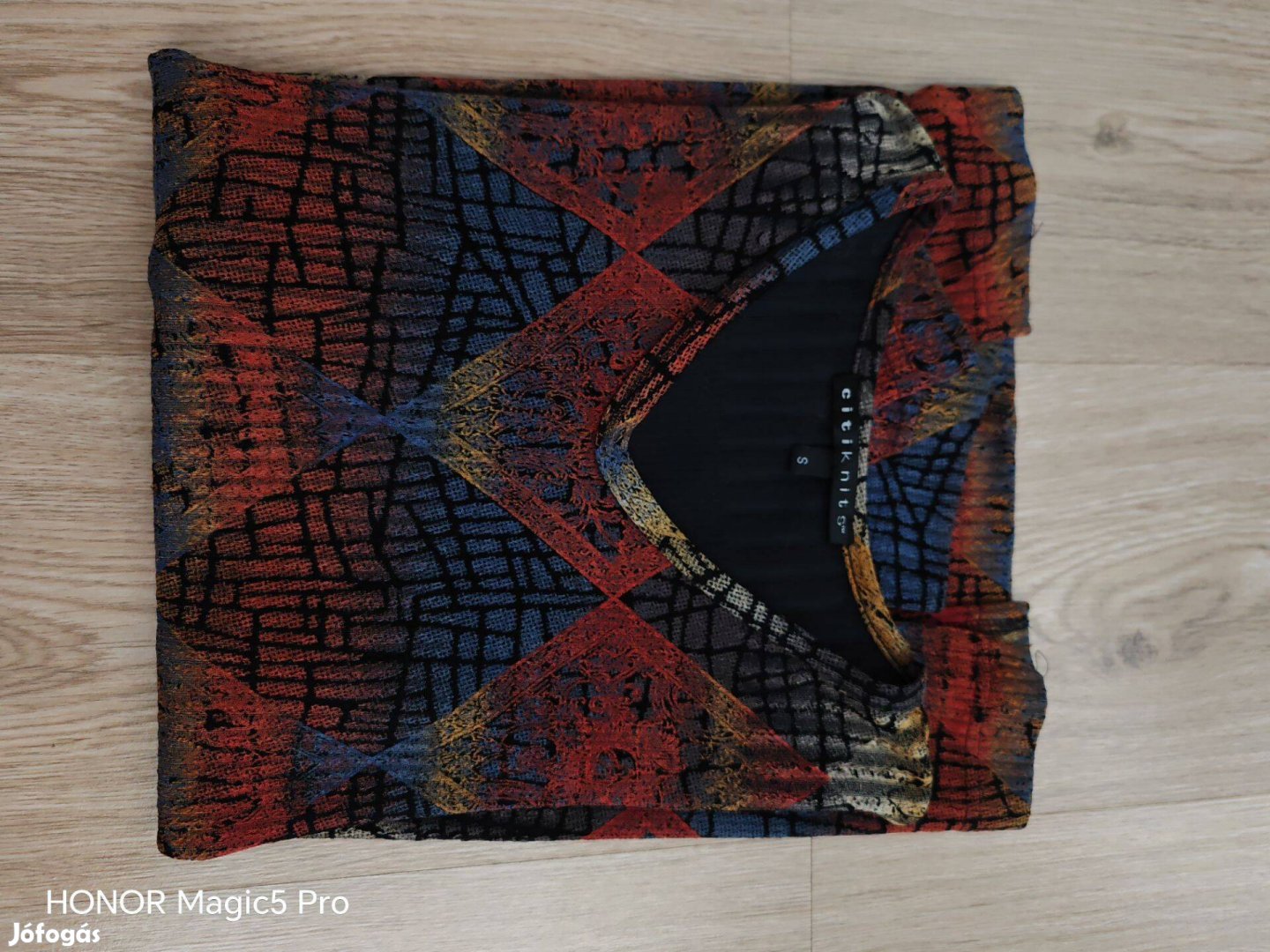 Színes női felsőrész