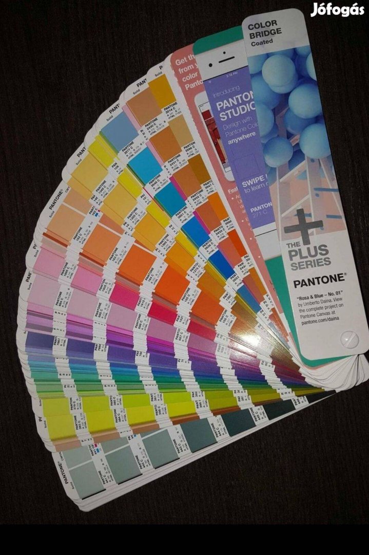 Színskála Pantone eladó!