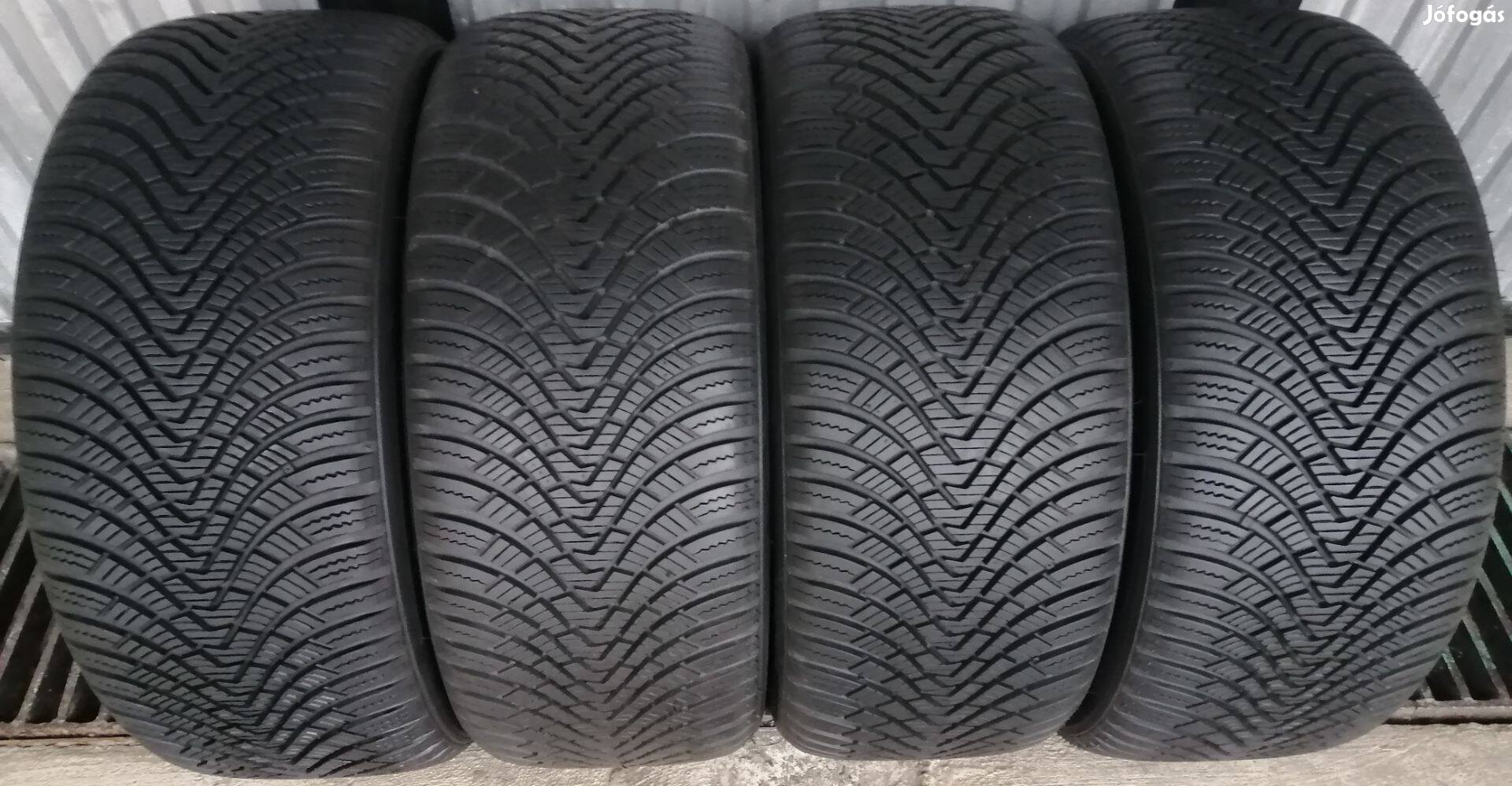 Szinte új 2022 Laufenn 225/40 R18 225/40R18 XL négyévszakos gumi