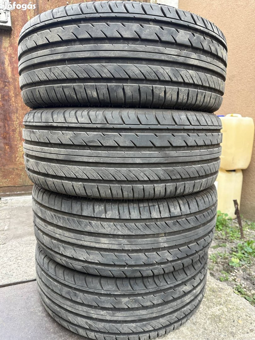 Szinte új 245/45R19 XL Sunfull nyári gumi 245/45 R19