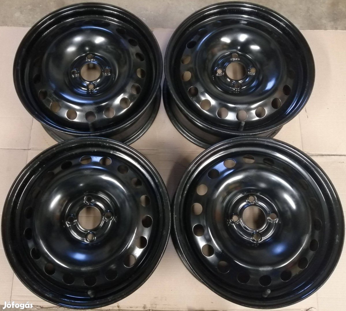 Szinte új 4x100 R16 Renault Dacia Nissan 16 " colos felni acél felni