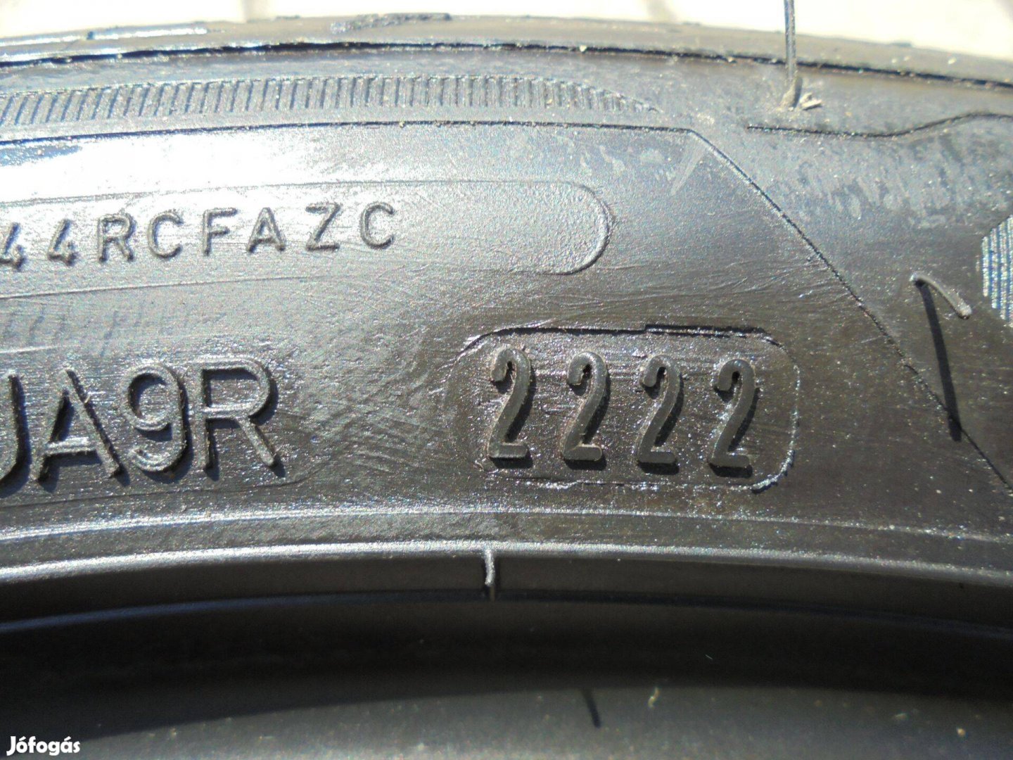 Szinte új Goodyear 19-es 3 éves nyári gumi pár eladó
