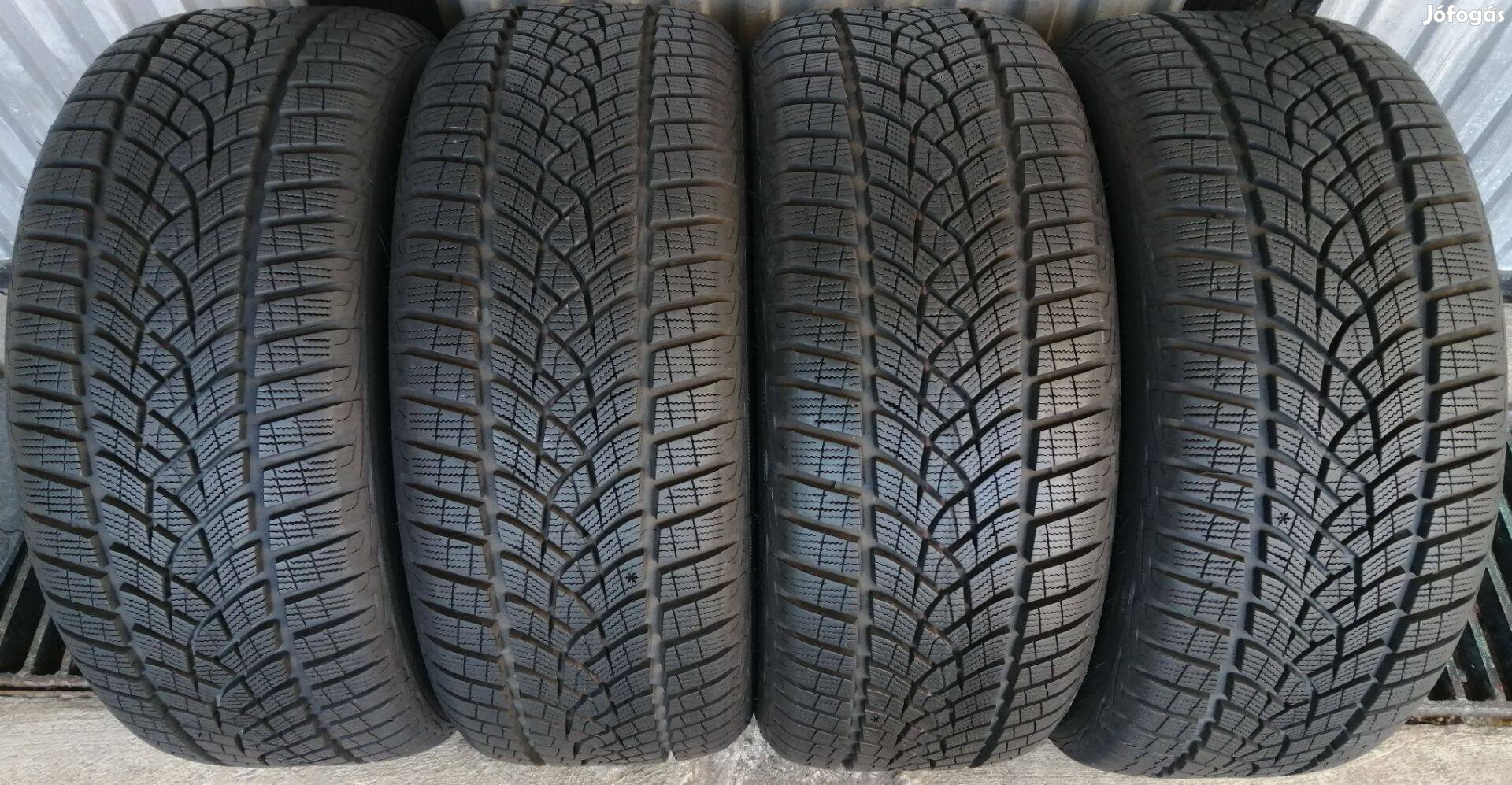 Szinte új Goodyear 225/45 R17 225/45R17 9mm téli gumi harmad áron!