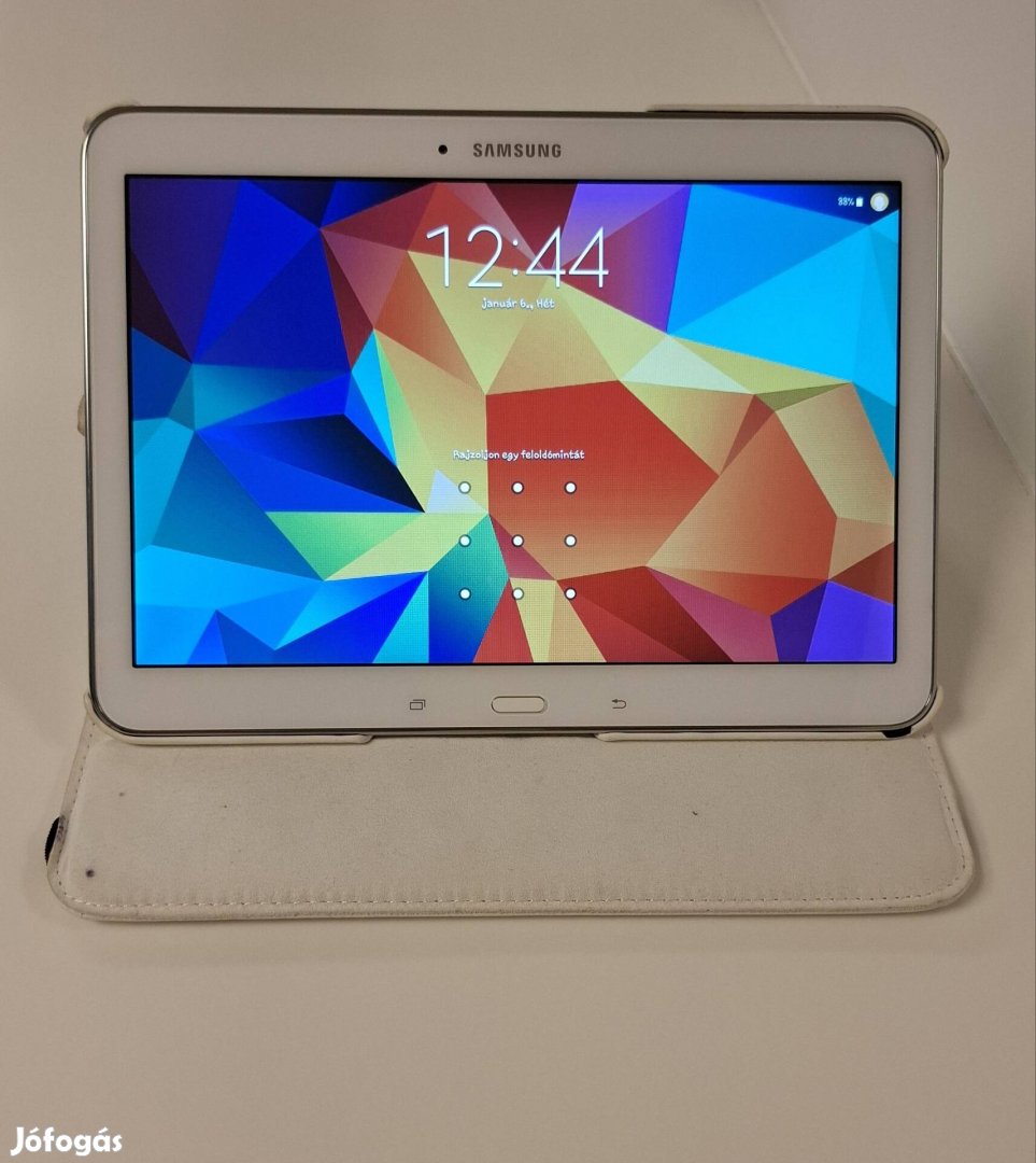 Szinte új, 10.1" Galaxy Tab-4 eladó!