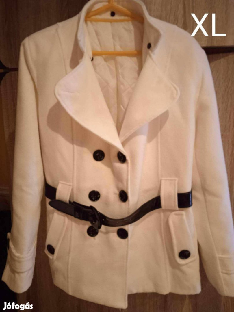 Szinte új állapotú női szövetkabát