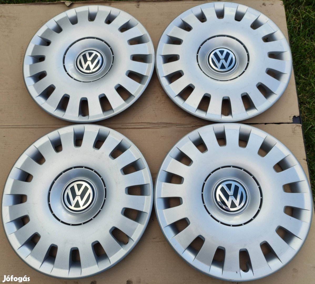 Szinte új gyári VW R16 16 " colos hibátlan dísztárcsa olcsón eladó