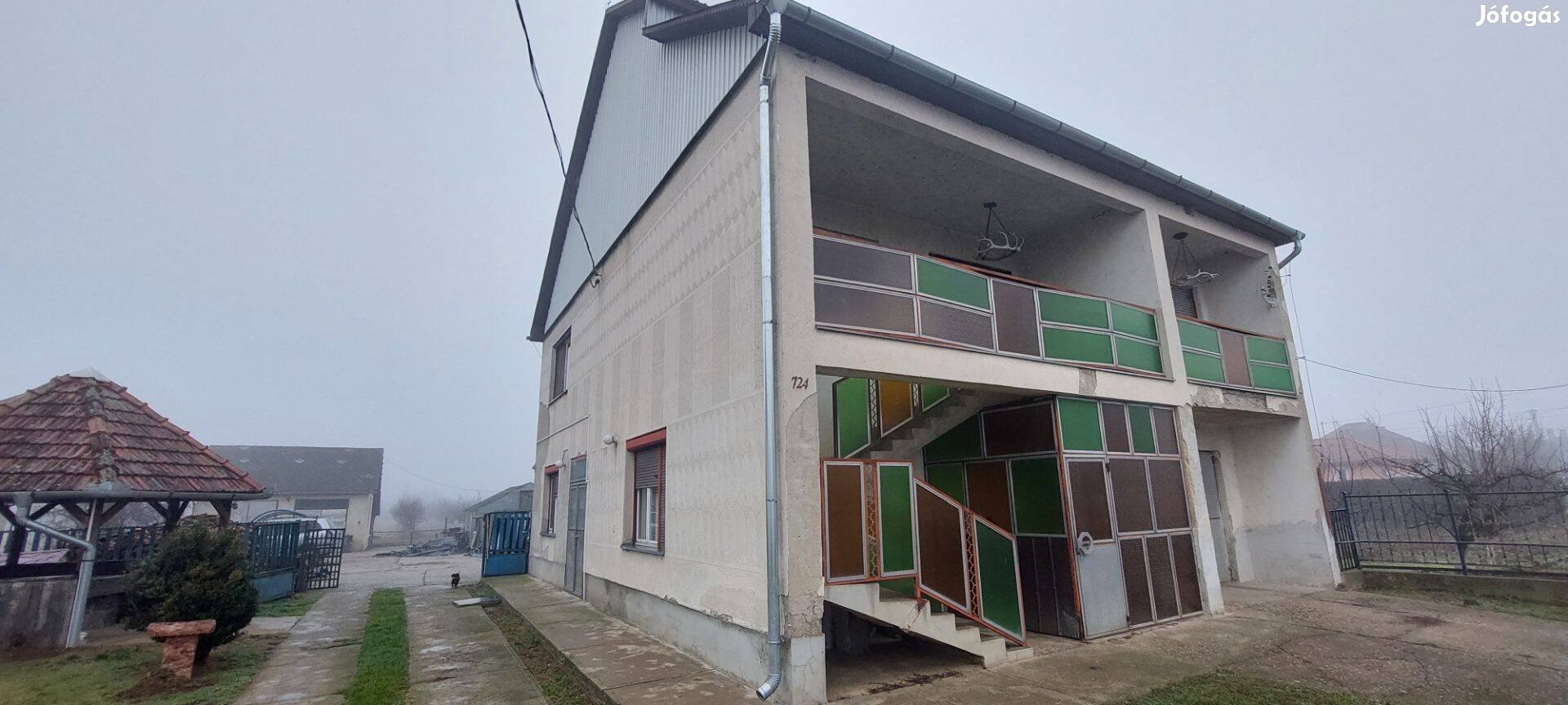 Szintes , 4 szobás ház eladó !