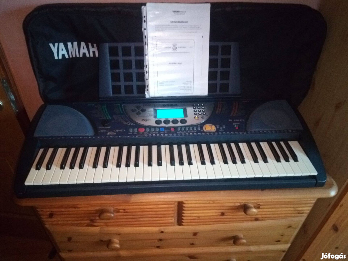 Szintetizátor Yamaha keyboard