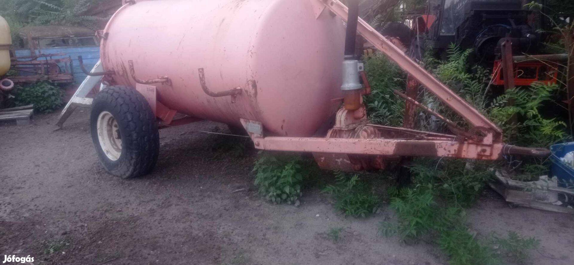 Szippantó, 2200 literes