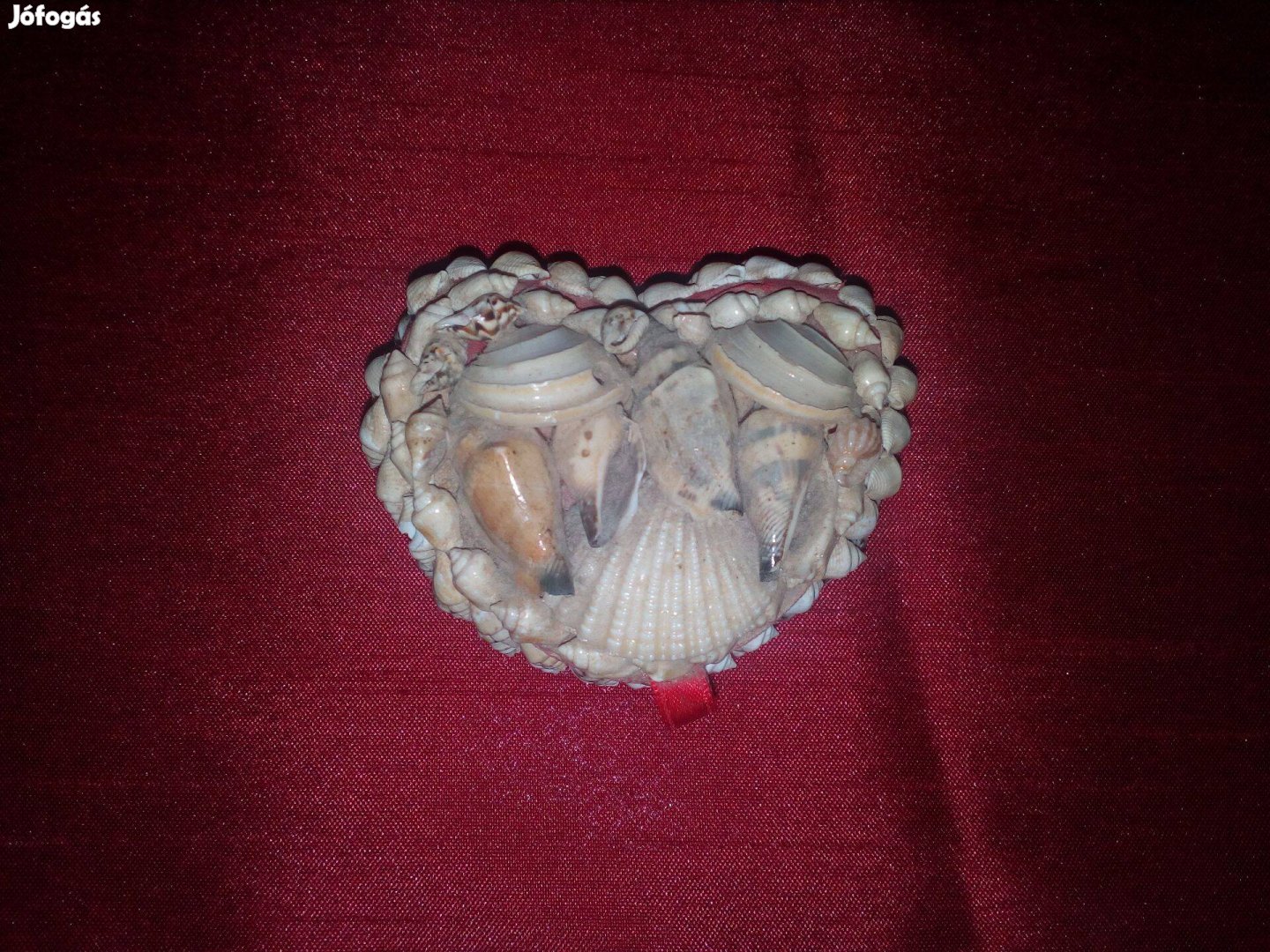 Szív alakú kagylós ékszerdoboz