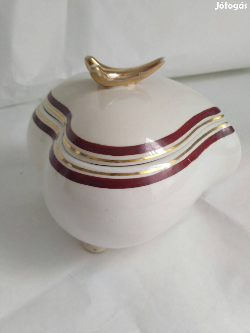 Szív alakú porcelán bonbonier, ékszertartó